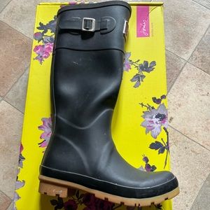 Rain boots